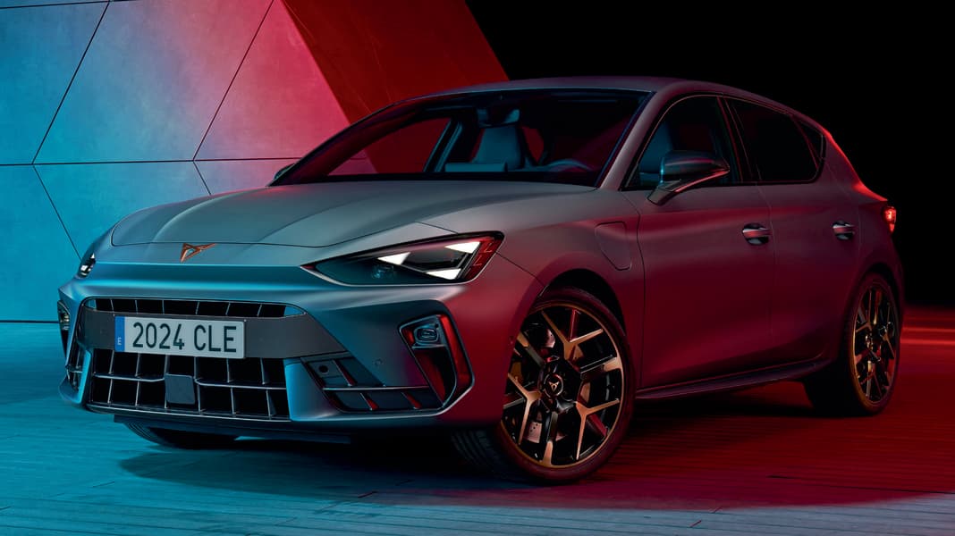 SHOWROOM: Cupras neuer Leon und Formentor