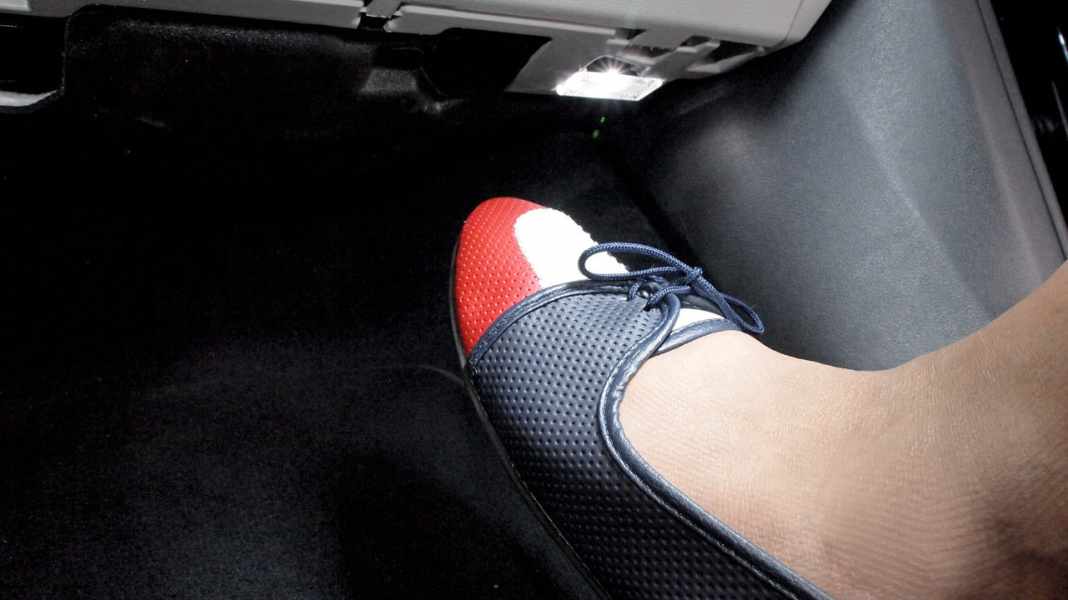 Bauplan: Fußraumbeleuchtung nachrüsten - Es werde Licht!