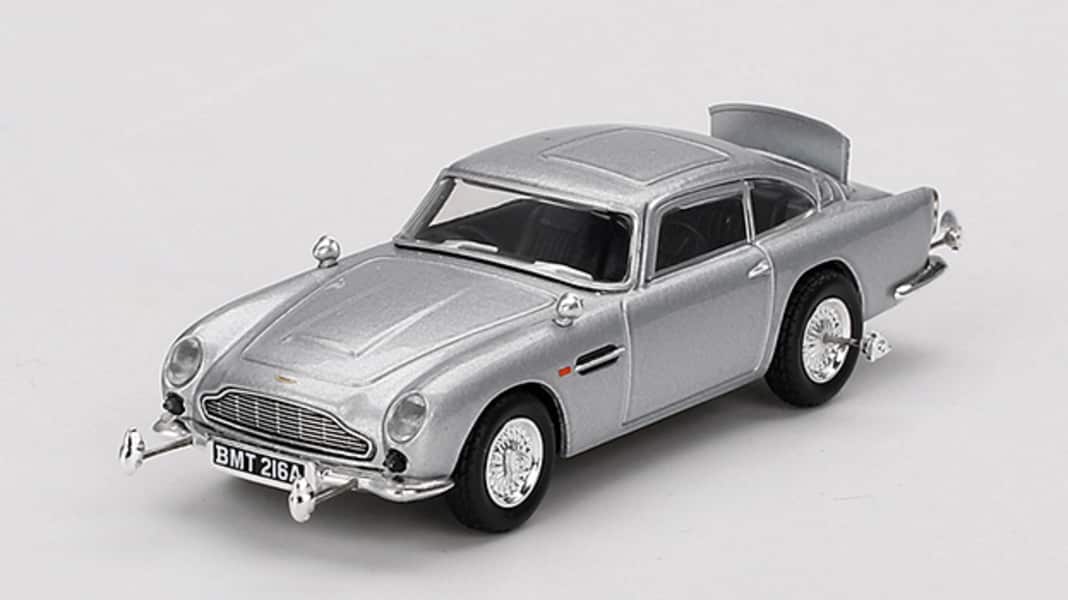 For Your Eyes Only: Mini GT startet seine James-Bond-Serie in 1:64