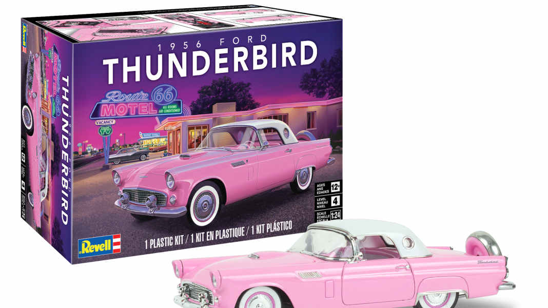 Pretty in Pink: Revell bringt schrillen Ford Thunderbird als 1:24-Bausatz