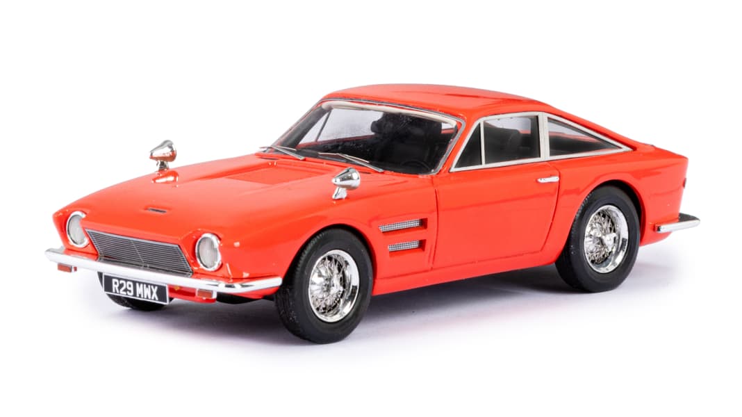 Der Trident, der eigentlich ein TVR hätte werden sollen, kommt in 1:43.