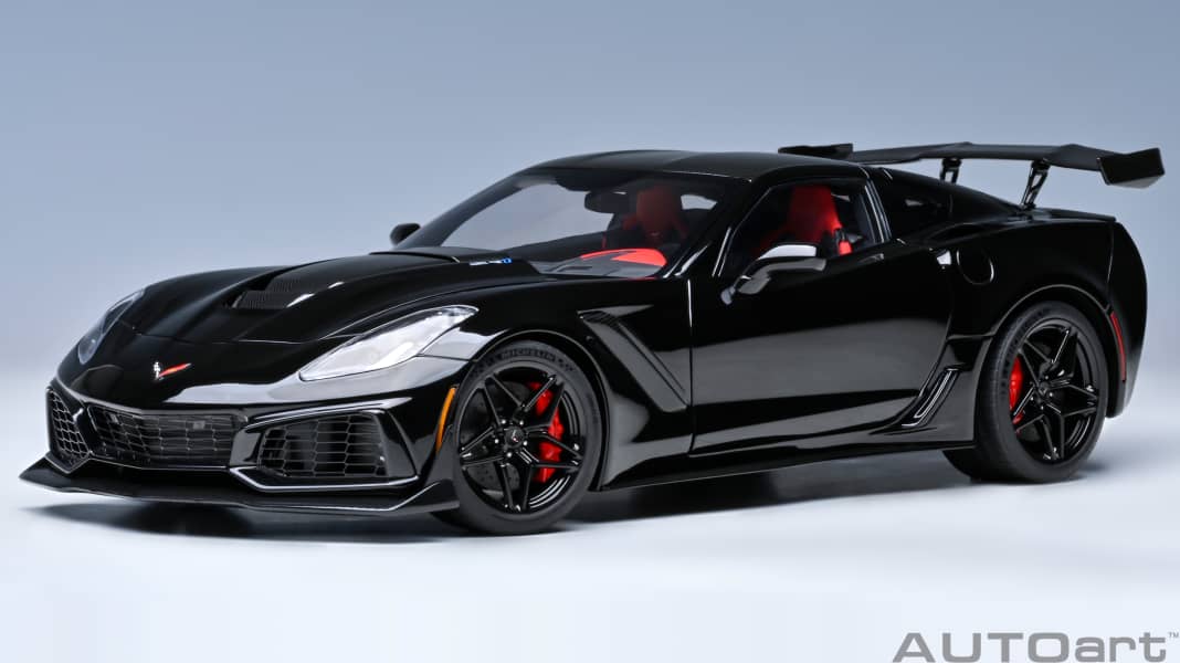 Autoart bringt im Oktober Frontmotor-Corvette ZR-1 in 1:18
