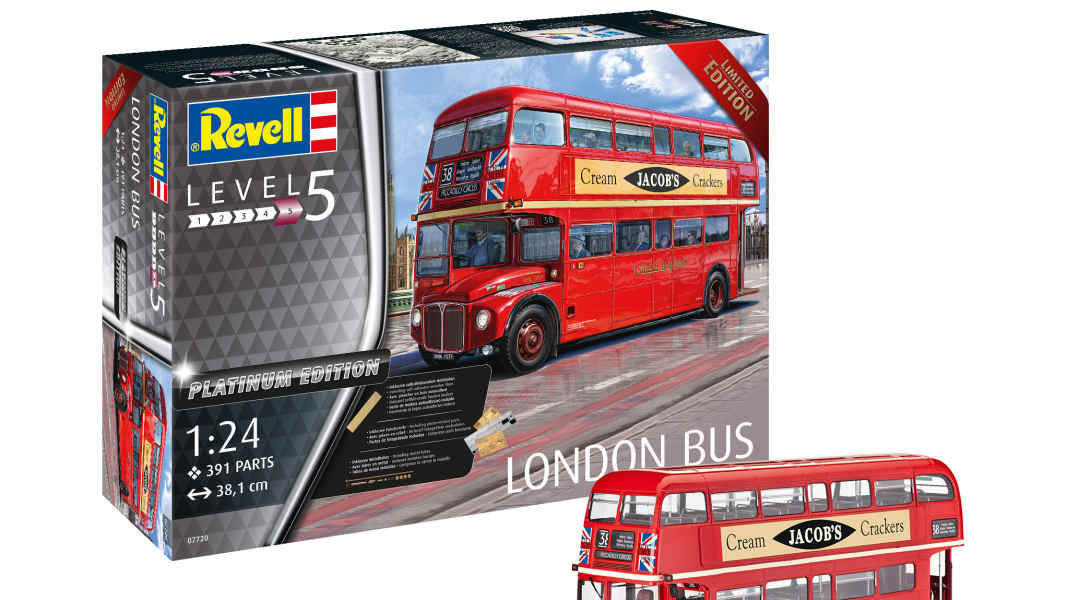 Revell pimpt seinen London-Bus in 1:24 – auch mit selbstklebenden Holzfurnieren