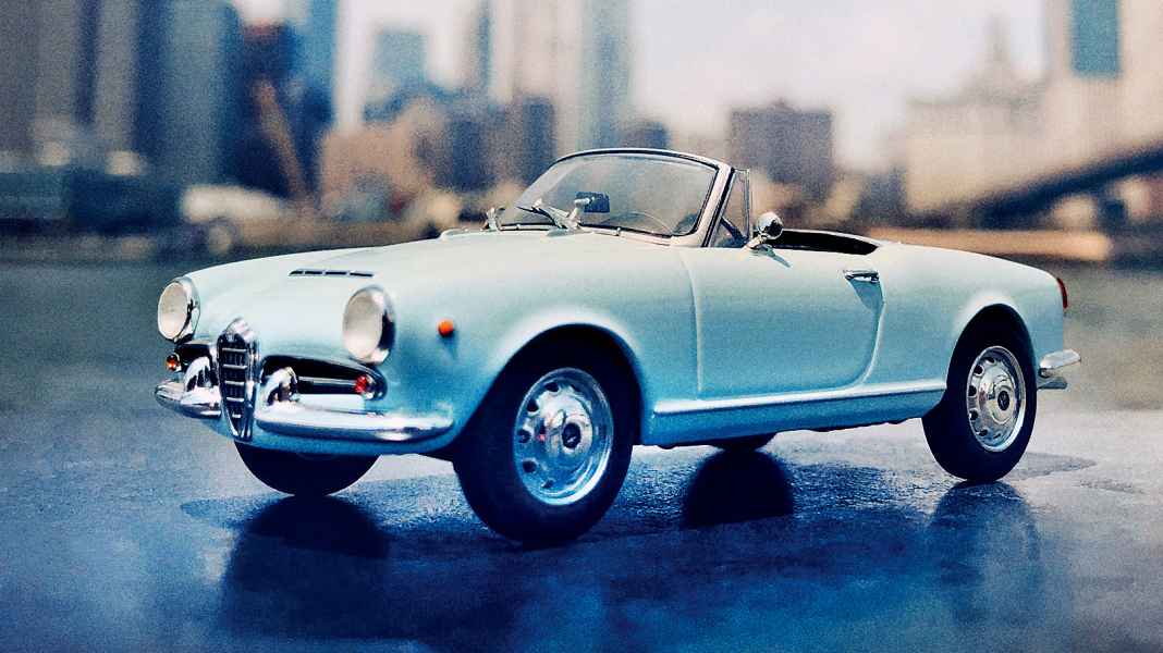 Hoffmans Stärke: Alfa Romeo Giulietta Spider von Minichamps in 1:43