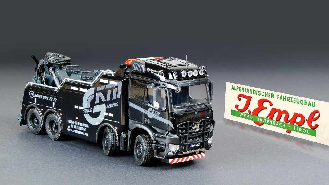 Der Alpinist: Mercedes Arocs Empl 200 Bison von Conrad in 1:50