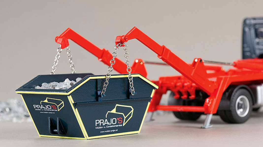 Zwei neue Mercedes-Kipper von Conrad in 1:50 – Kies & Krempel