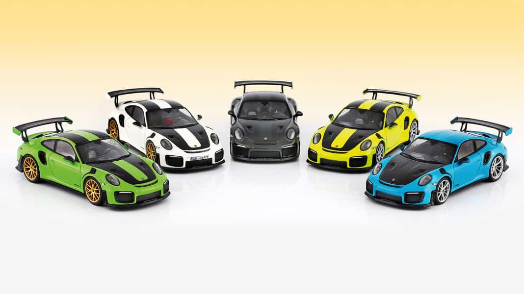Die Buntdrifte: Porsche 911 GT2 RS von Minichamps für CK in 1:43