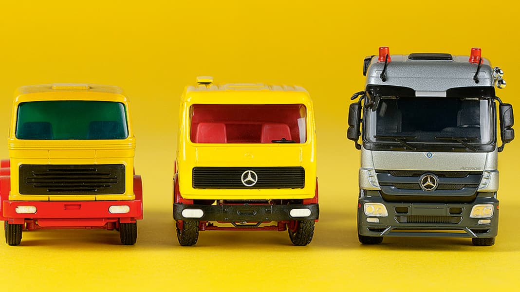 Dreiklang: Die Mercedes-Evolution bei Conrad in 1:50