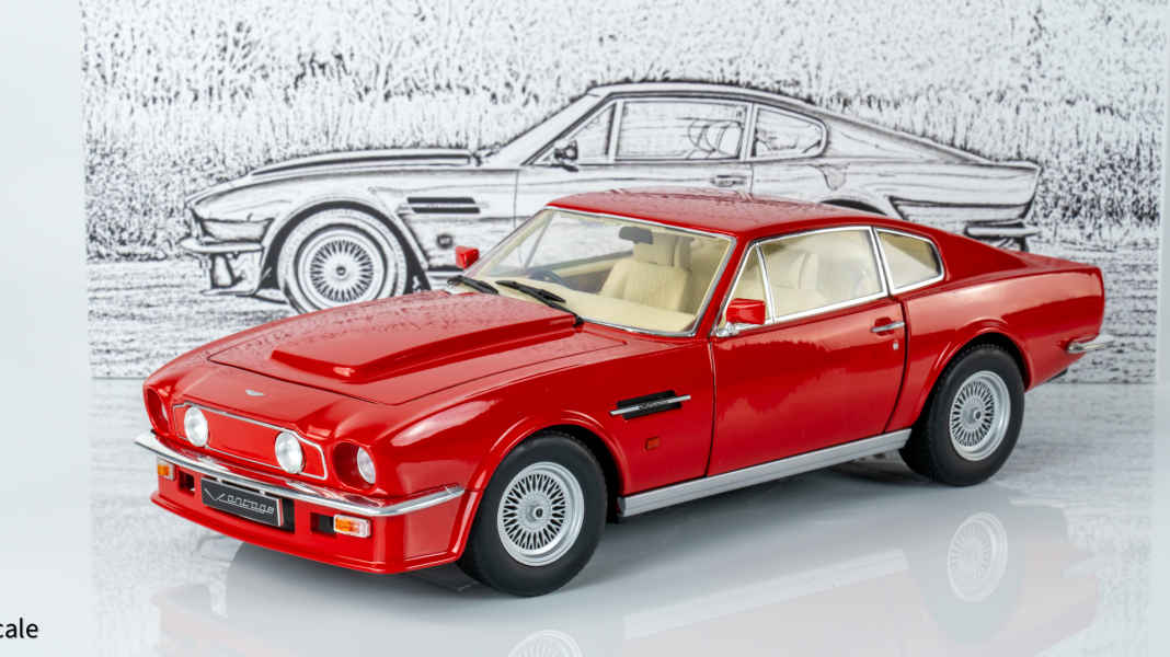 Stirling Scale startet mit Aston Martin V8 in 1:18