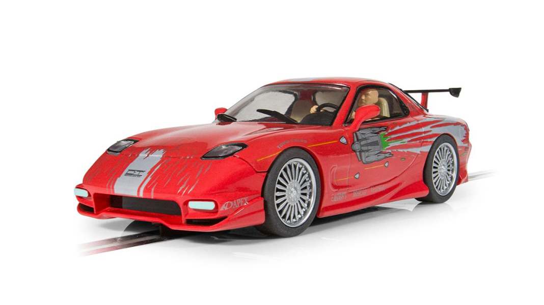 Scalextric bringt Dom Torettos roten Mazda RX-7 in 1:32 auf die Bahn
