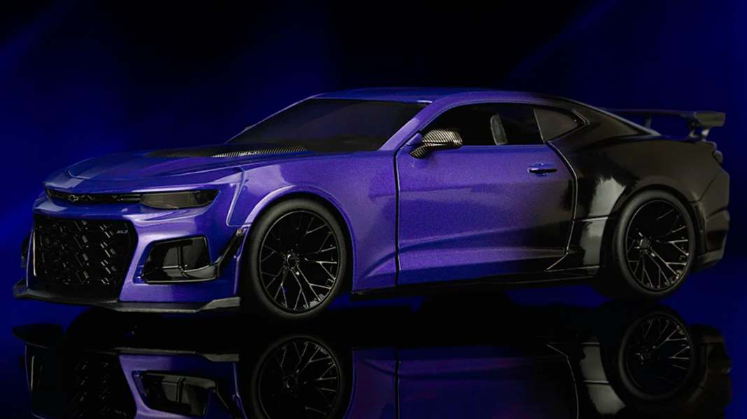 Jada Toys baut Autumn Spooners Camaro ZL1 in Die-Cast und 1:24