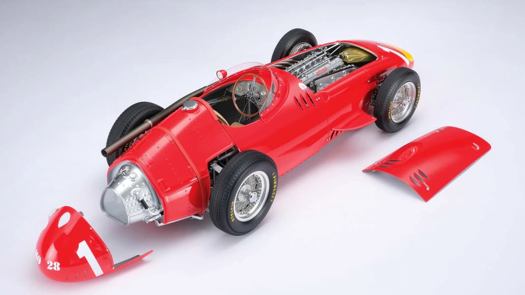 ‘57 Maserati 250 F Fangio von Amalgam in 1:8 - Fangios Reifen- Coup