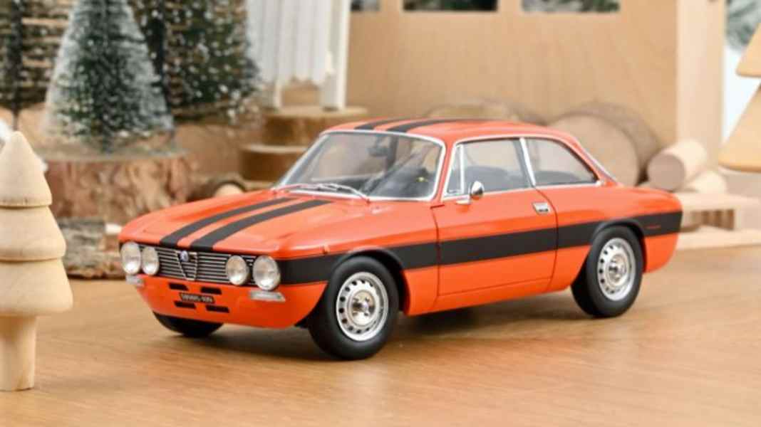 Schwarze Streifen machen Norev-Giulia zum Fast-&-Furious-Coupé in 1:18