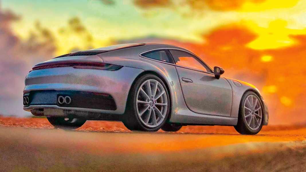 Porsche 911/992 von Minichamps in 1:43 – Himmelfahrt