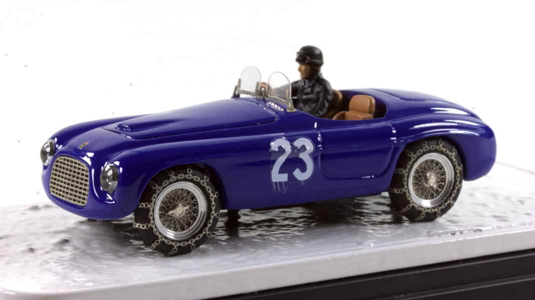 Mit diesem 166er Ferrari in 1:43 führt Tron die Sammler auf´s Glatteis