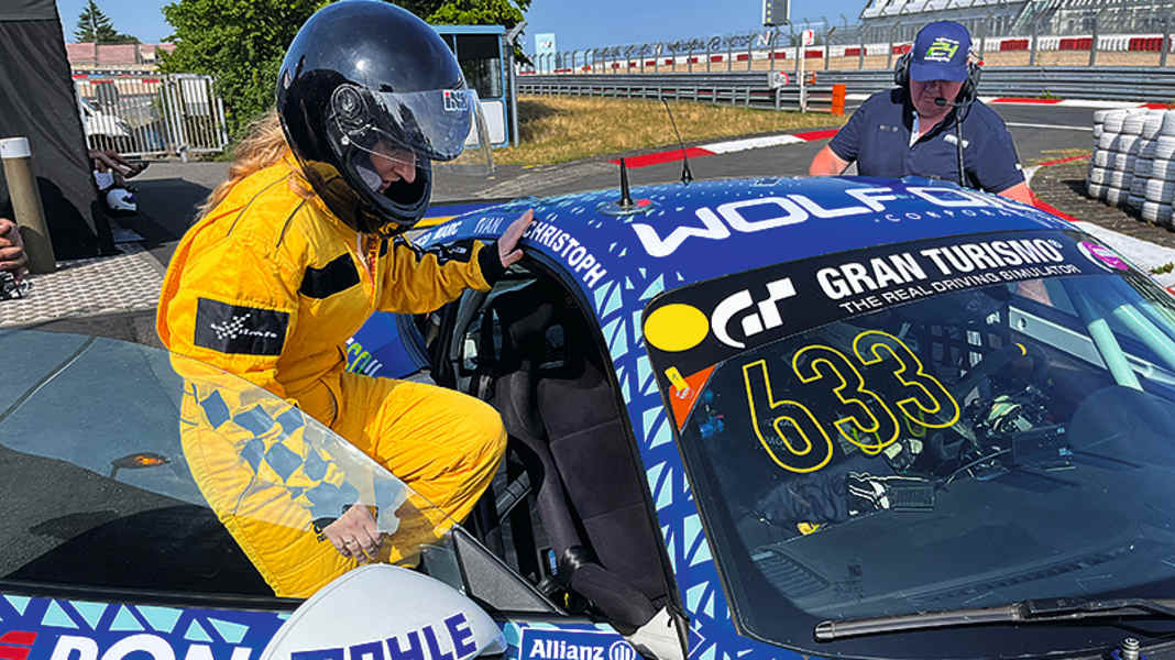 LESERWAHL: Gewinner besucht mit MAHLE NLS-Rennen - Hallo, Taxi!