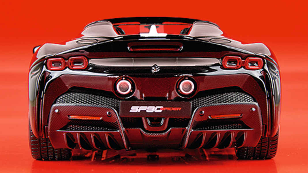 ’21 Ferrari SF90 Spider Assetto Fiorano von Bburago in 1:18 - Tausendsassa