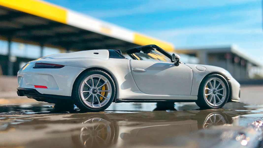 ’19 Porsche 911 (991) Speedster von Spark in 1:43 – Jubel-Flachmann