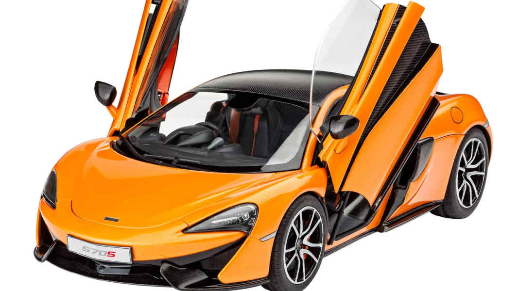 Revell lanciert das Set zum McLaren 570S mit Wing-Doors in 1:24