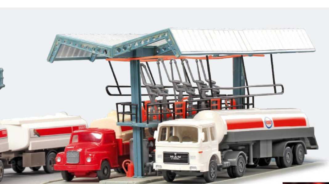 Esso-Tankwagen von Wiking in 1:87 - Tiger im Tank