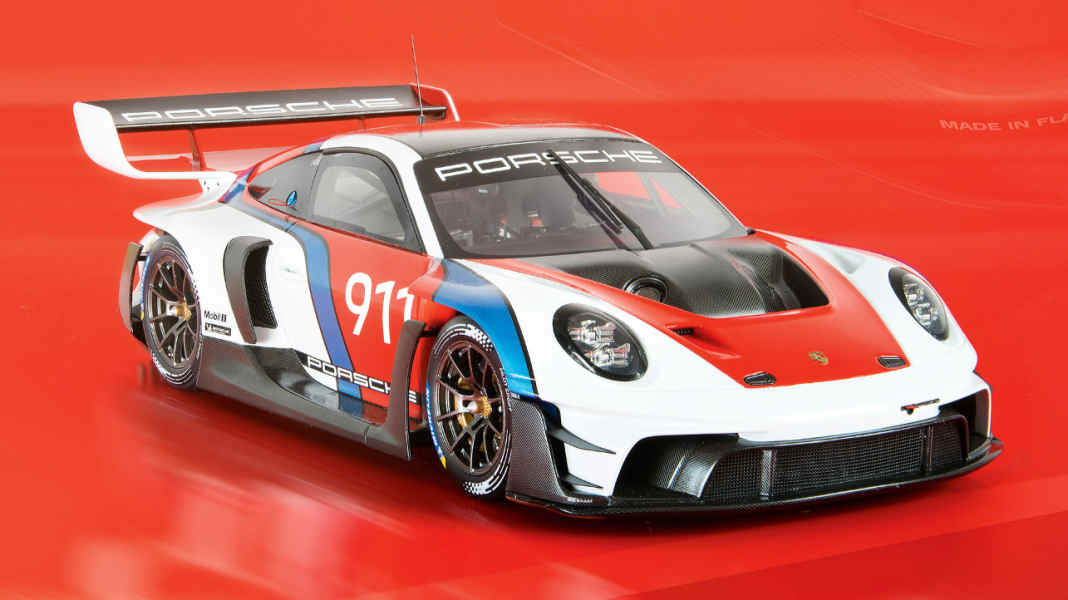 ‘23 Porsche 911 GT3 R rennsport von Spark in 1:18 – Grenzenlos