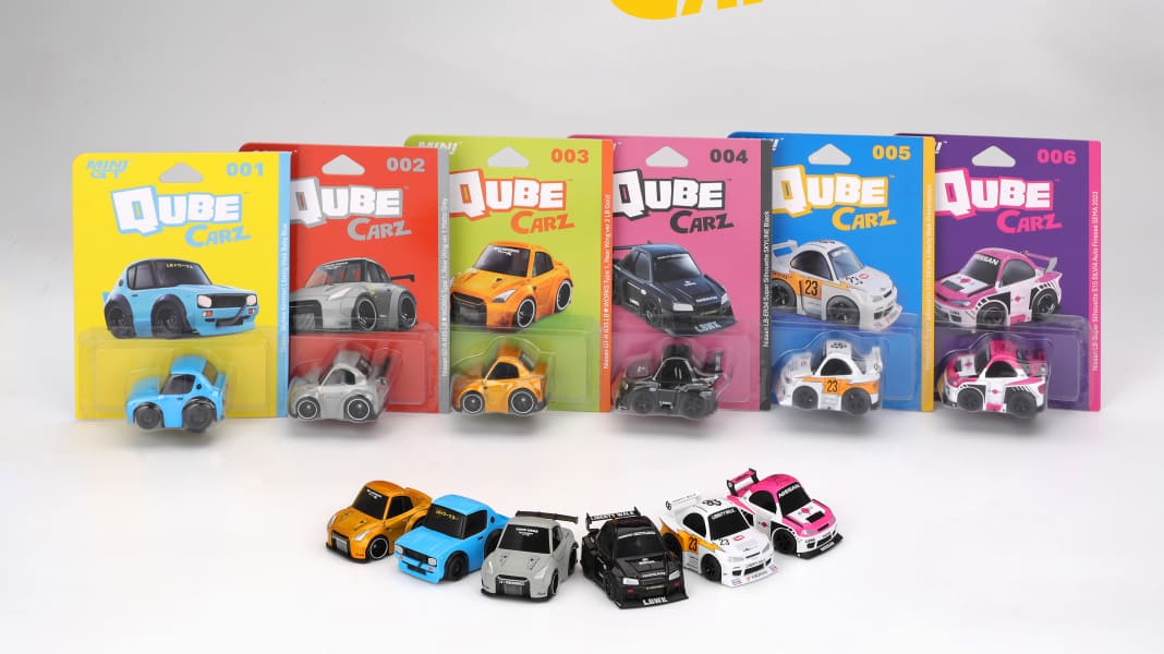QZ von Mini GT: Modelle zum Kugel von Nissan im Würfel-Design!