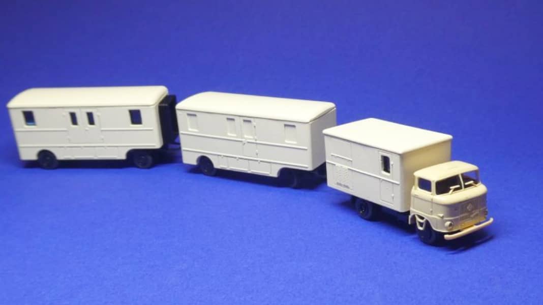 Beeindruckender Röntgenzug der DDR als H0-Modell von TT-Koch