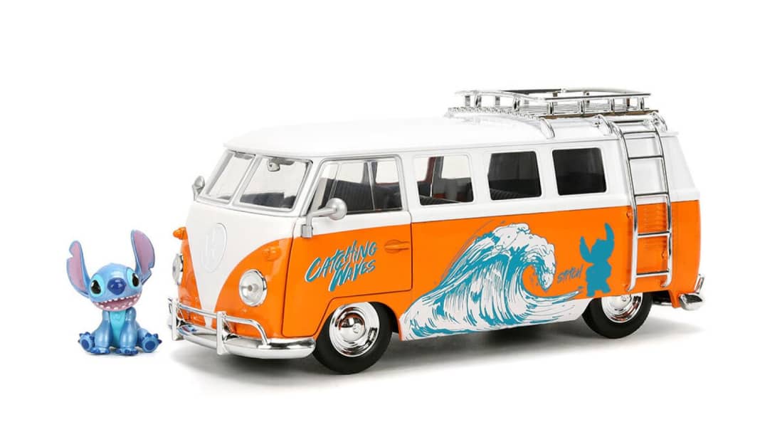 Bei Jada Toys fährt Disneys Kinoheld Stitch den 1:24 Bulli von VW