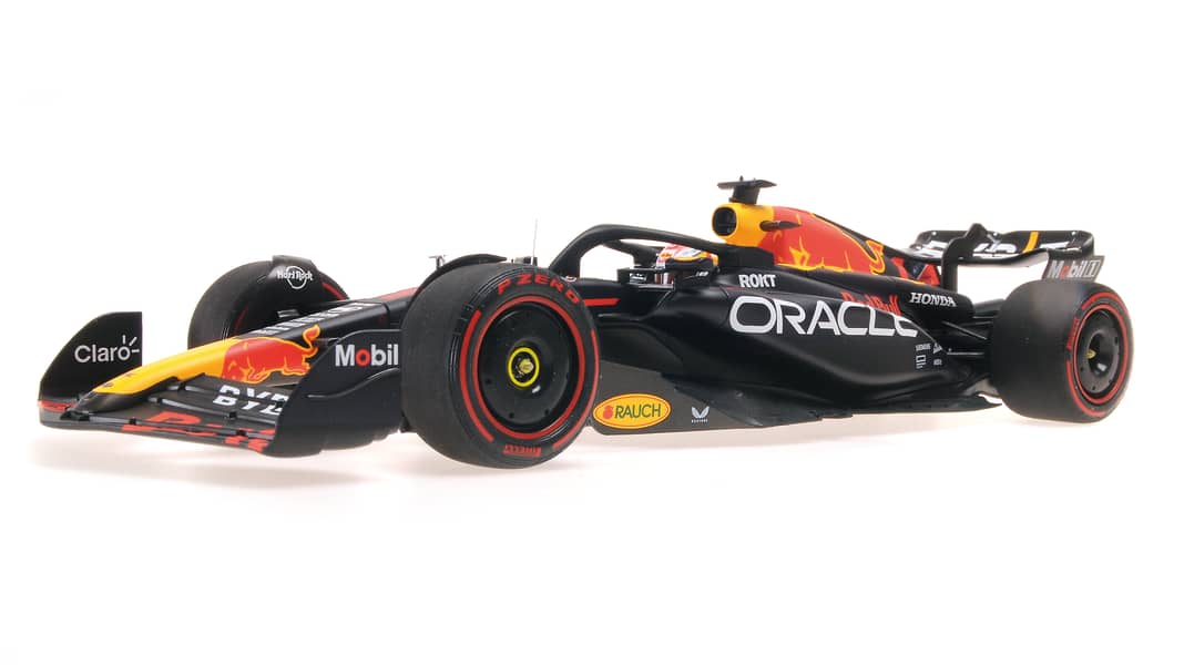 Minichamps liefert fein gemachtes Red-Bull-Duo in 1:18 aus