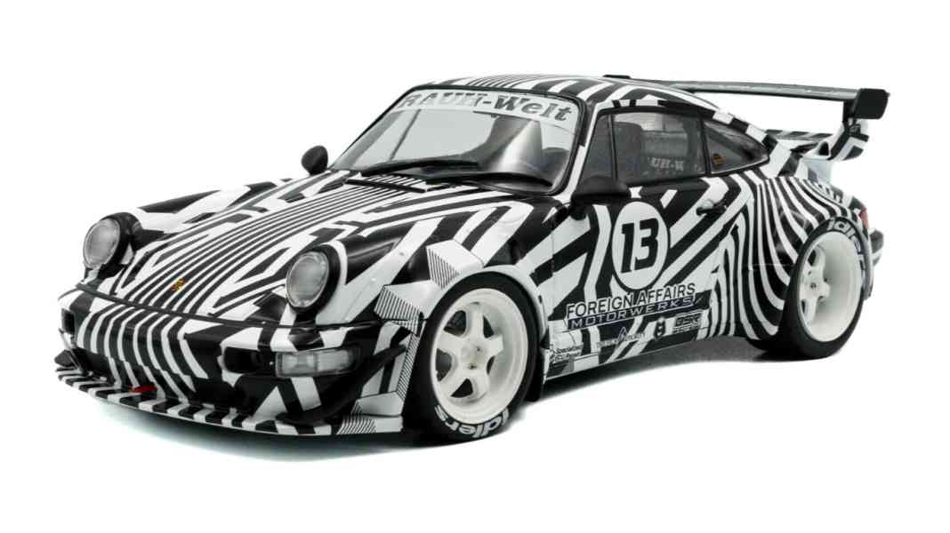 Solido lässt das RWB-Zebra in 1:18 wiehern – auf Porsche-911-Basis.