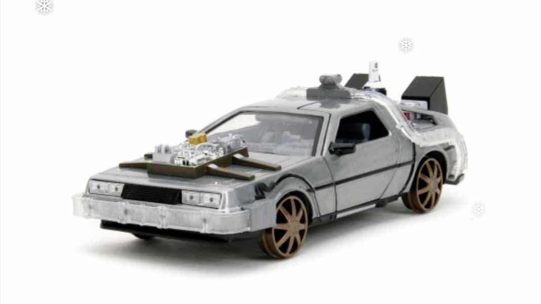 Die Jada-Zeitmaschine landet als DeLorean in 1:24 in Deutschland