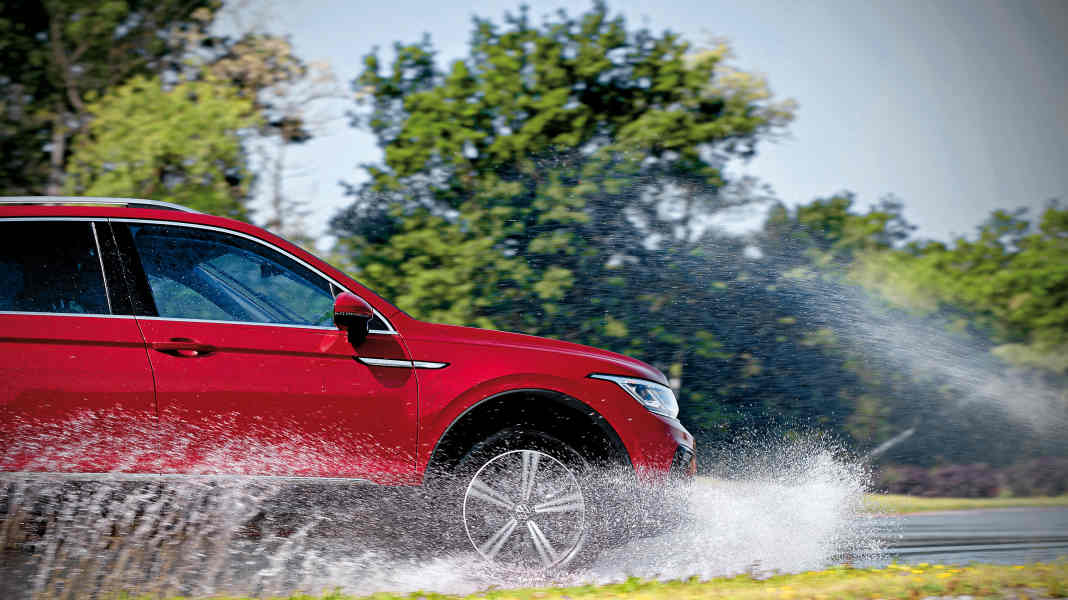 Ganzjahresreifen 235/55 R 18 Teil 1: Sommerwertung – Vollkasko für alle?