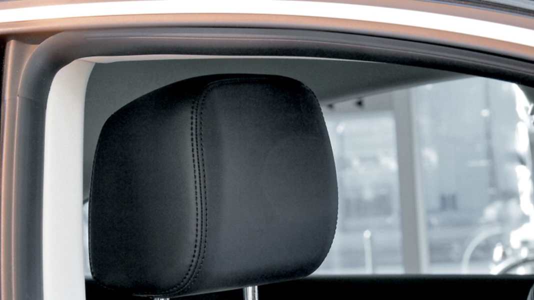 Längsverstellbare Kopfstützen für den Passat