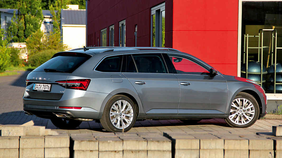 Skoda Superb Combi 2.0 TDI DSG (190 PS): Raum-Gleiter