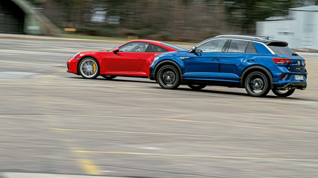 Porsche 911 Carrera vs. VW T-Roc R: Hauptsache Spaß!