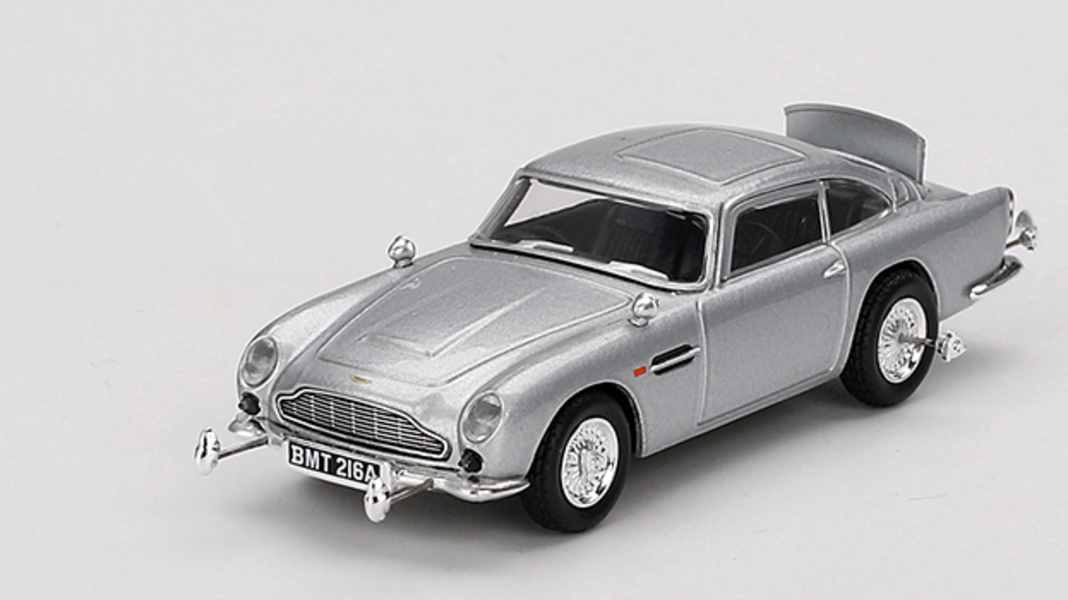 For Your Eyes Only: Mini GT startet seine James-Bond-Serie in 1:64