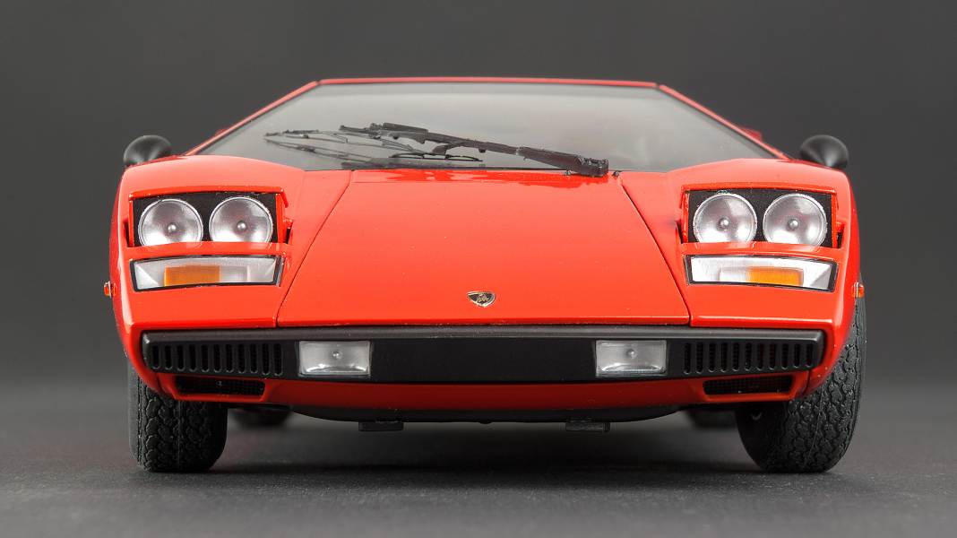 ‘74 Lamborghini LP 400 von Autoart in 1:18 – Der Keiler