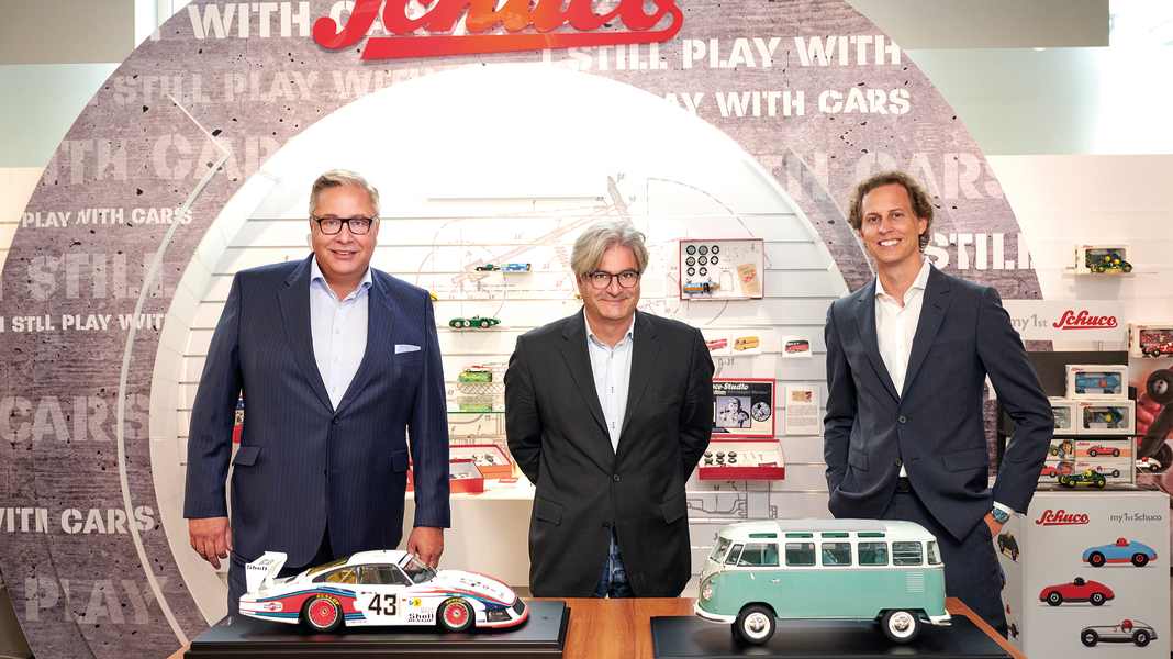 Breaking-News: Simba Dickie beteiligt sich an Minimax und baut Modellautogruppe