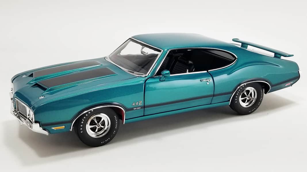 ACME Die Cast bringt Oldsmobile im Sammlergrün als 1:18er