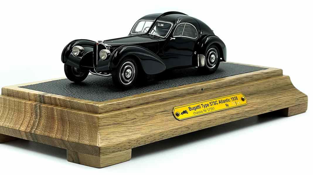 EMC stellt den ultimativen Bugatti Atlantic 57 SC vor, in der Version von Ralph Lauren