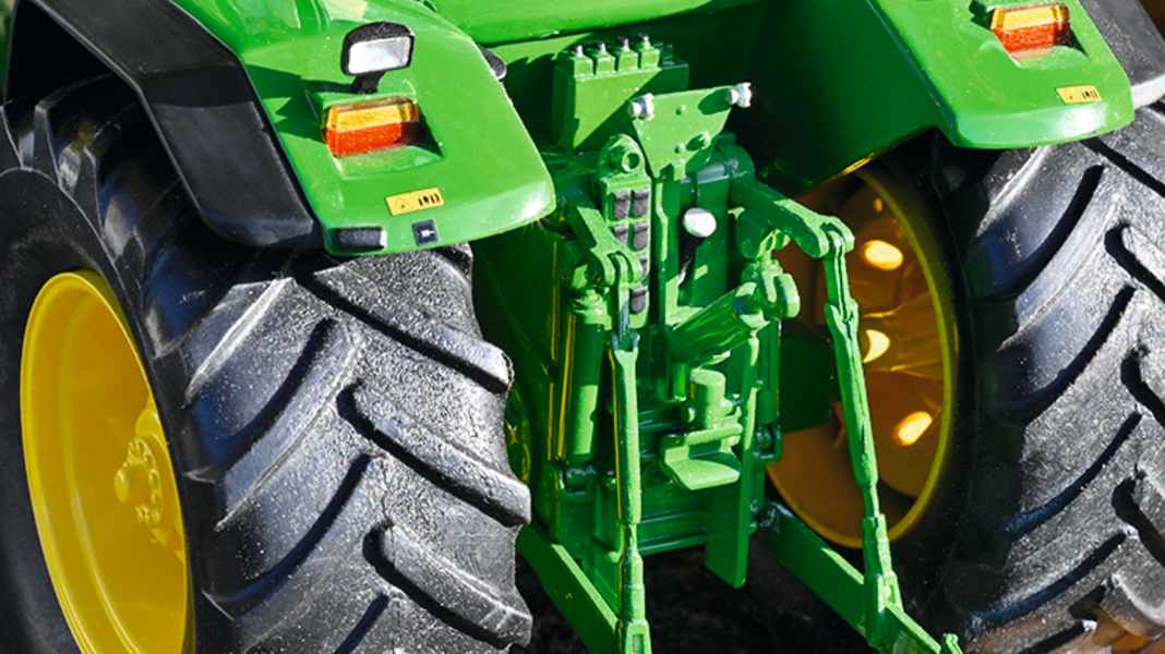 John-Deere-Duo von Schuco in 1:32 & 1:18 - Oh my Deere!