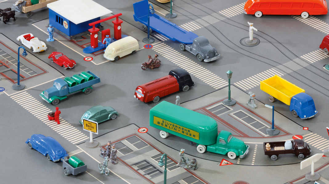 Das Drum und Dran: Garagen, Zubehör und Co bei Wiking