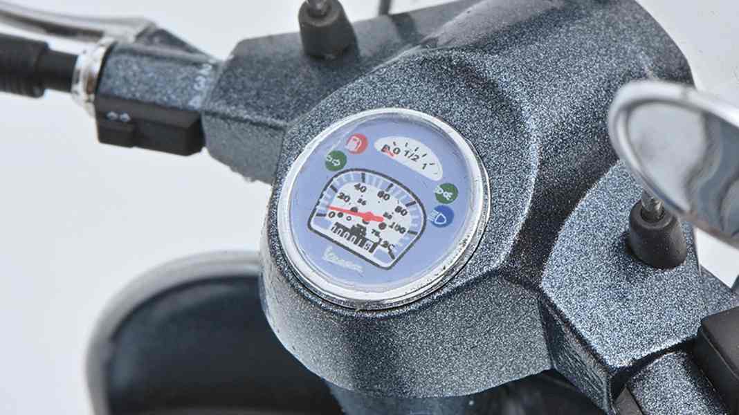 Der Dauerroller: Zwei neue Piaggio Vespa PX von Schuco in 1:10