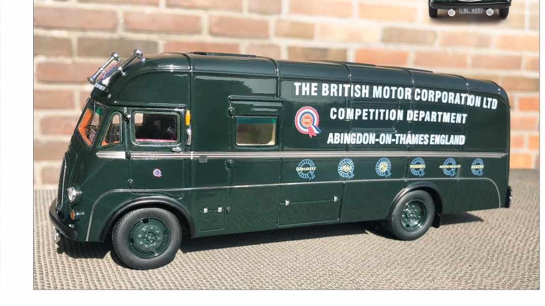 Der Mini-Kellner: ’55 Morris FV BMC-Renntransporter von Matrix in 1:43