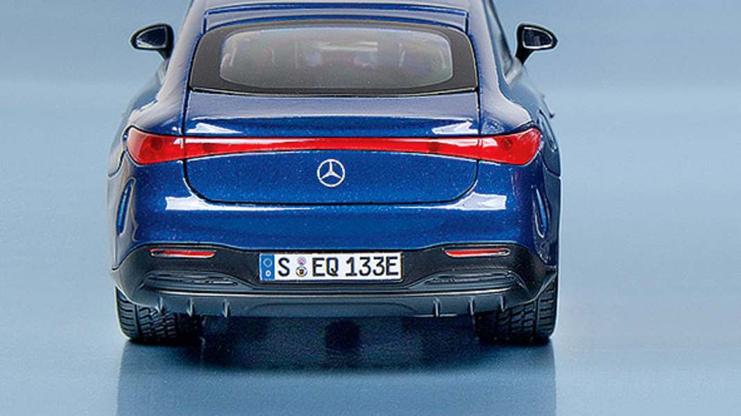 Einladend: Mercedes-Benz EQS von Maisto/Bauer in 1:27