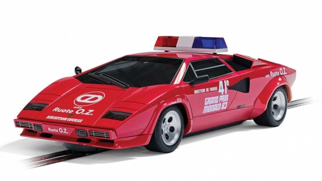 Scalextric bringt drei neue Lamborghini für die Autorennbahn in 1:32 und 1:64