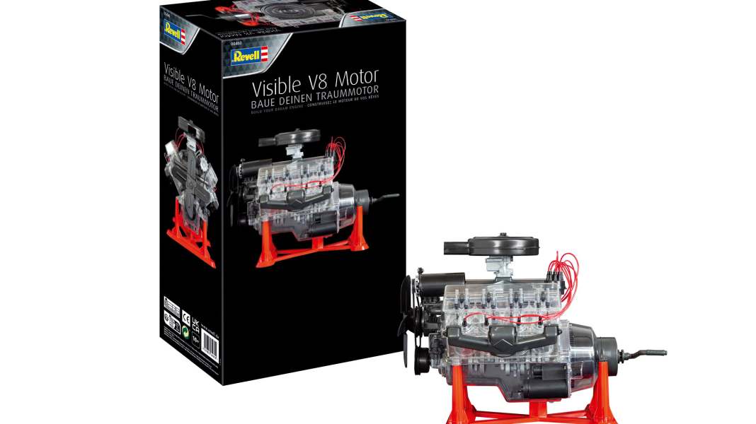 Bevor der V8 ein Fall für das Museum wird, lieber noch schnell den von Revell bauen