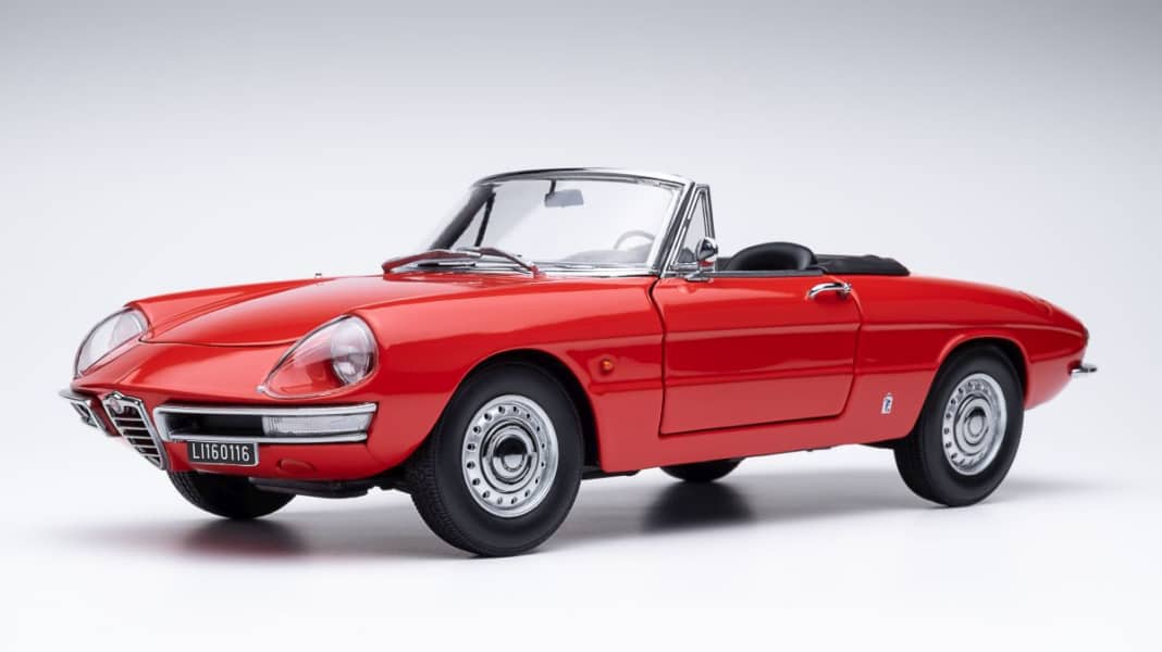 Touring Model Cars startet mit einem Alfa Duetto Spider in 1:18