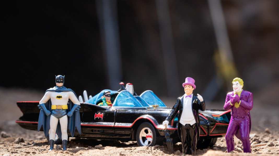 Jada bringt Batman-Set in 1:24 und legt gleich vier Figuren bei