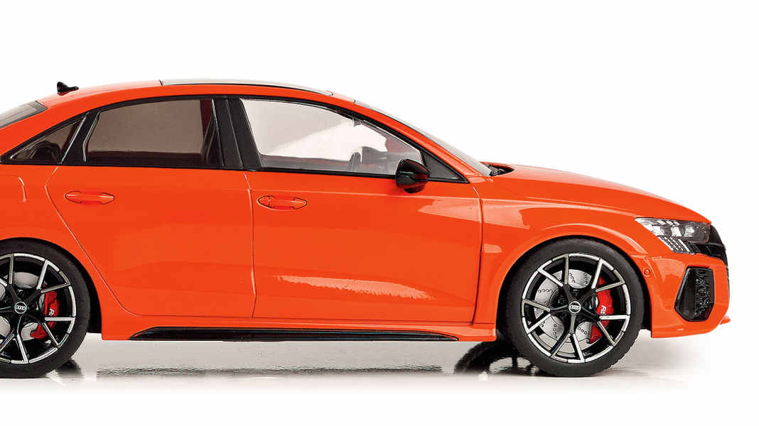 Fünf, vier, RS3: Audi RS3 von MCG in 1:18